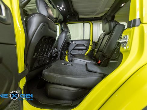 Used 2023 Jeep Wrangler Unlimited Rubicon 392 w/ Xtreme Recon 35" Tire Package AWD/4WD image 28