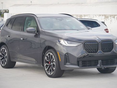 Used 2026 BMW X3 xDrive30i w/ M Sport Package AWD/4WD image 3