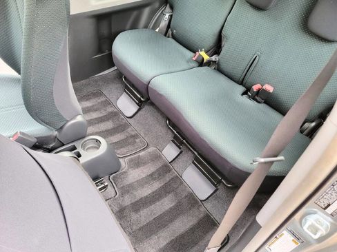 Used 2008 Toyota Yaris 2-Door Hatchback image 17