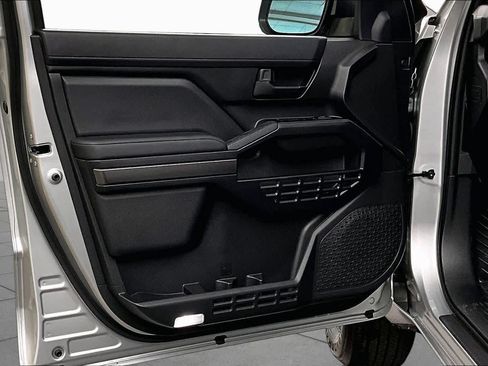 Used 2025 Toyota 4Runner SR5 RWD image 20