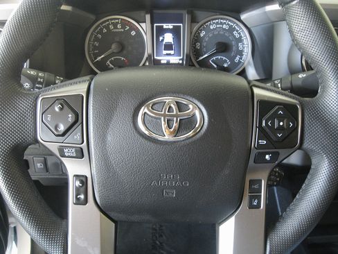 Used 2022 Toyota Tacoma SR5 image 16