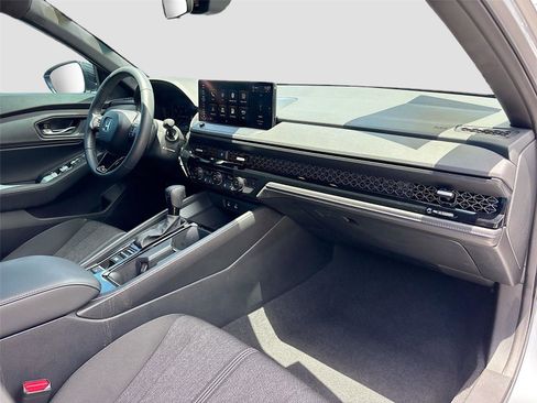 Certified 2025 Honda Accord Sport image 33