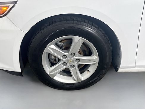 Used 2019 Chevrolet Malibu LS FWD image 38