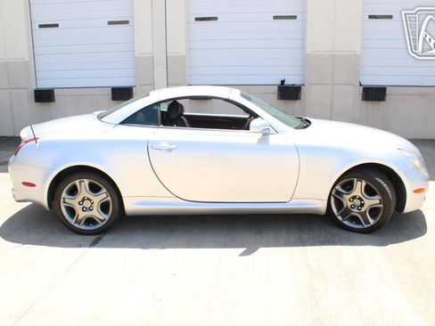 Used 2006 Lexus SC 430 Convertible RWD image 40