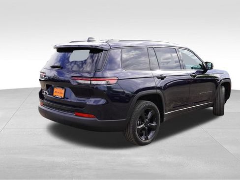 Certified 2024 Jeep Grand Cherokee L Limited w/ Black Appearance Package AWD/4WD image 5