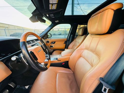 Used 2018 Land Rover Range Rover Long Wheelbase Autobiography image 10