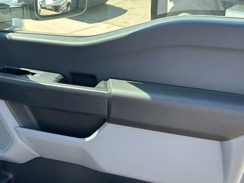New 2025 Ford F550 4x4 Regular Cab Super Duty image 17