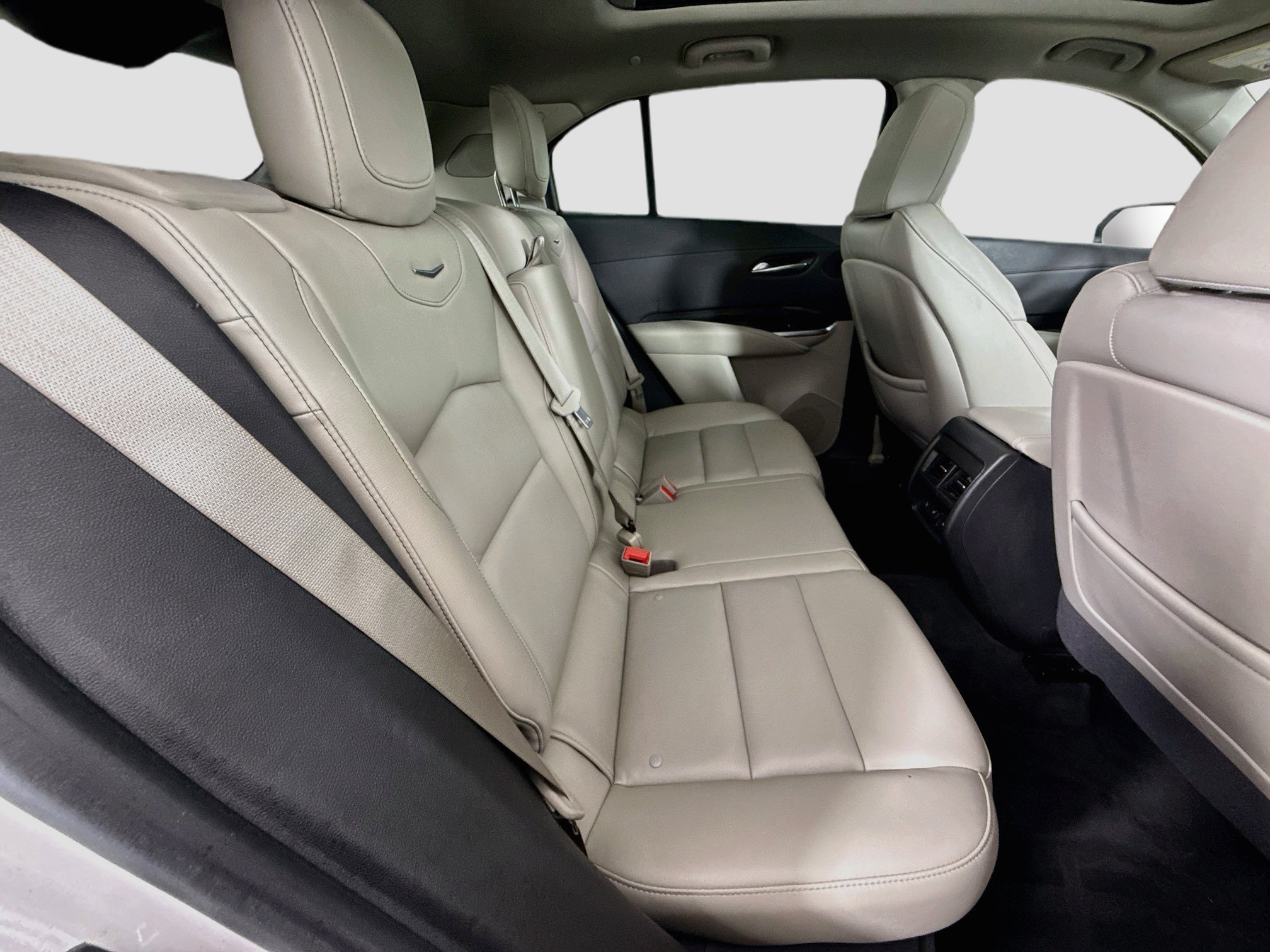 Used 2021 Cadillac XT4 Premium Luxury w/ Cold Weather Package FWD image 30