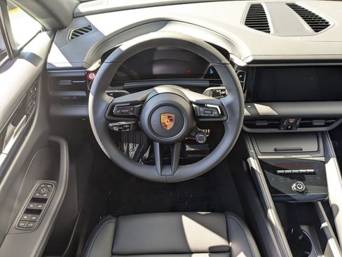 New 2024 Porsche Macan 4 Electric image 16