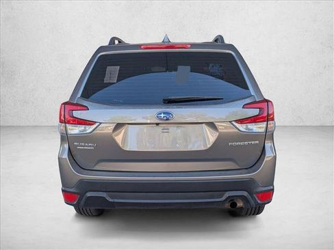 Used 2019 Subaru Forester AWD/4WD image 4