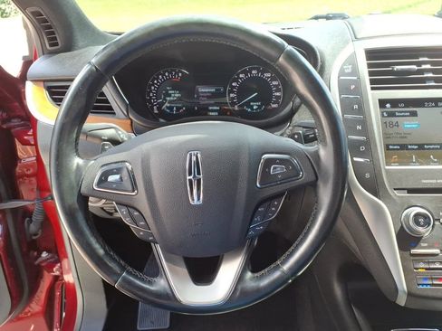 Used 2017 Lincoln MKC Reserve w/ Lincoln MKC Climate Package AWD/4WD image 17