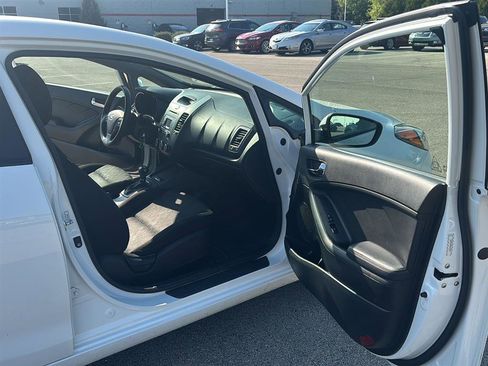 Used 2016 Kia Forte LX FWD image 20