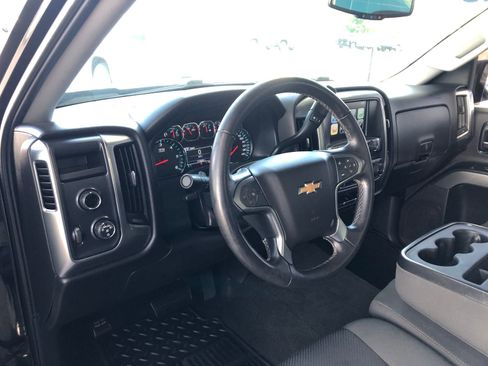 Used 2017 Chevrolet Silverado 1500 LT w/ LT Convenience Package AWD/4WD image 9