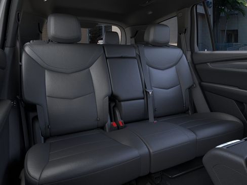 New 2025 Cadillac XT6 Luxury image 17