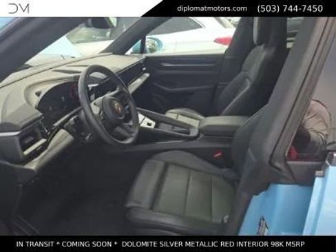 Used 2025 Porsche Macan 4 Electric AWD/4WD image 8