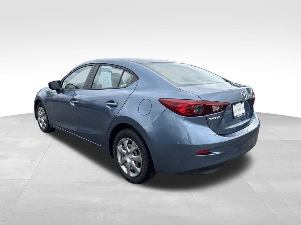 Used 2015 MAZDA MAZDA3 i SV FWD image 3