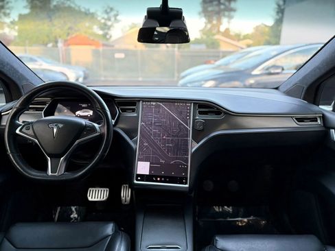 Used 2017 Tesla Model X 100D image 11