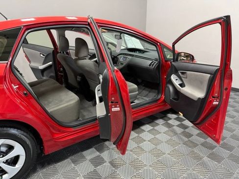 Used 2015 Toyota Prius Two FWD image 22