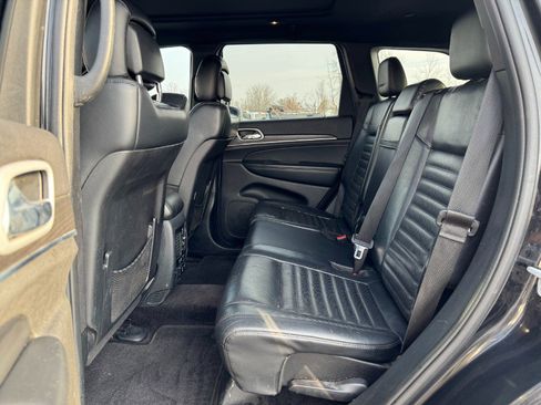 Used 2018 Jeep Grand Cherokee Limited image 16