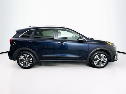 Used 2022 Kia Niro EX image 10