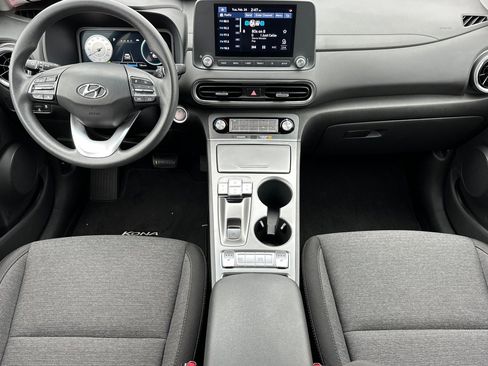 Used 2023 Hyundai Kona SE image 13