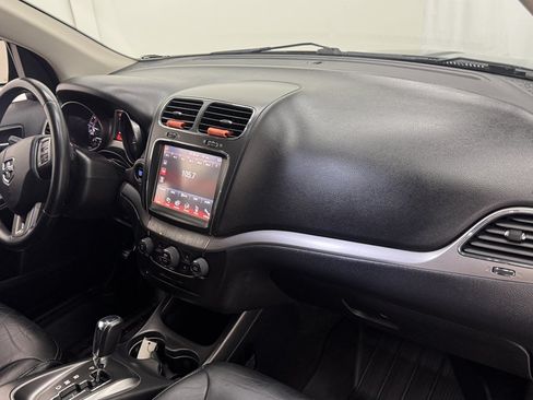 Used 2019 Dodge Journey Crossroad AWD/4WD image 26