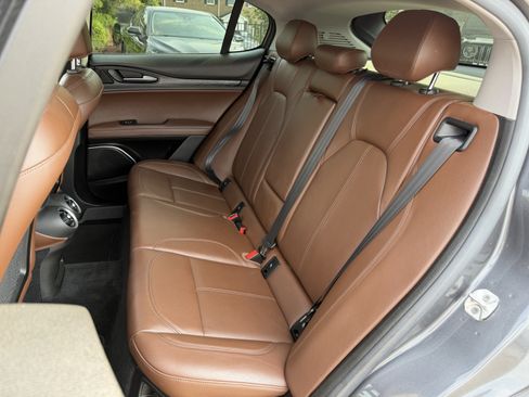 Used 2018 Alfa Romeo Stelvio AWD image 30