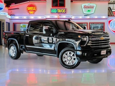 Used 2024 Chevrolet Silverado 2500 High Country w/ High Country Premium Package image 1