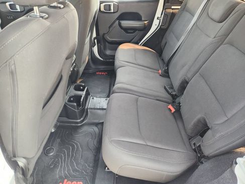 Used 2018 Jeep Wrangler Unlimited Sport S AWD/4WD image 21