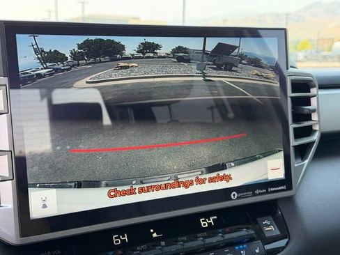 Used 2023 Toyota Tundra Limited w/ Power Package AWD/4WD image 18