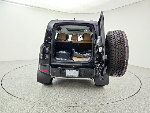 New 2026 Land Rover Defender 110 S AWD/4WD image 19