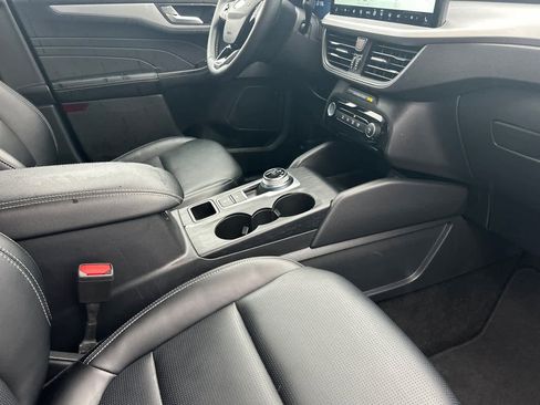 Certified 2025 Ford Escape Platinum image 16