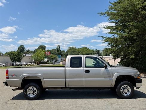 Used 2001 Chevrolet Silverado 2500 Extended Cab LS w/ Snow Plow Prep Pkg AWD/4WD image 6