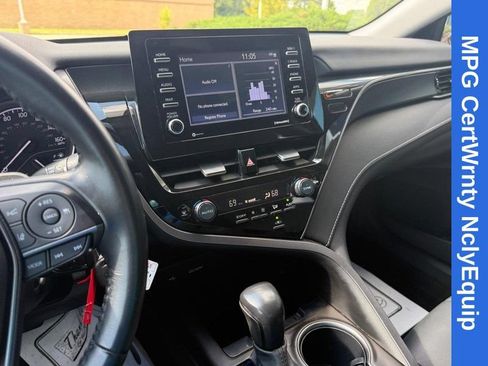Used 2023 Toyota Camry SE FWD image 25