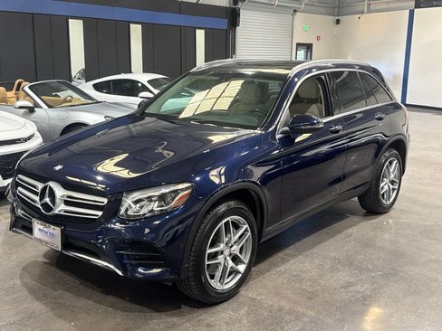 Used 2017 Mercedes-Benz GLC 300 4MATIC image 9