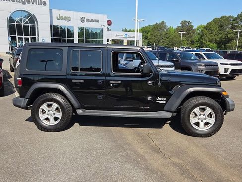 Used 2021 Jeep Wrangler Unlimited Sport AWD/4WD image 13