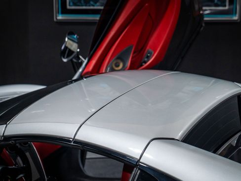 Used 2018 McLaren 570S Spider image 41