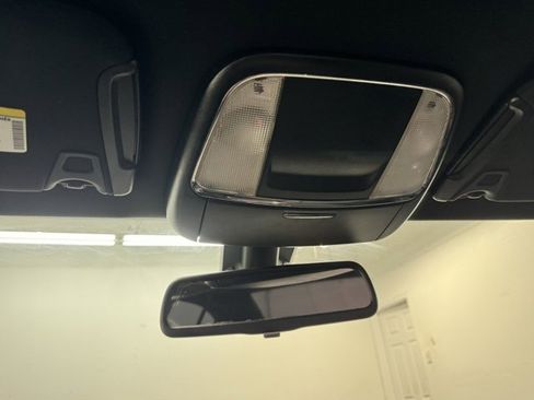 Used 2017 Dodge Charger SE w/ Popular Equipment Group image 22