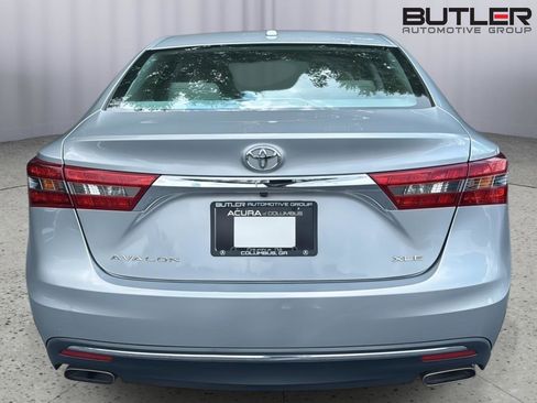 Used 2018 Toyota Avalon XLE FWD image 15