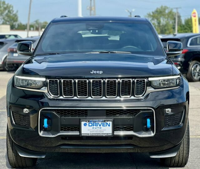 Used 2023 Jeep Grand Cherokee Overland AWD/4WD image 49