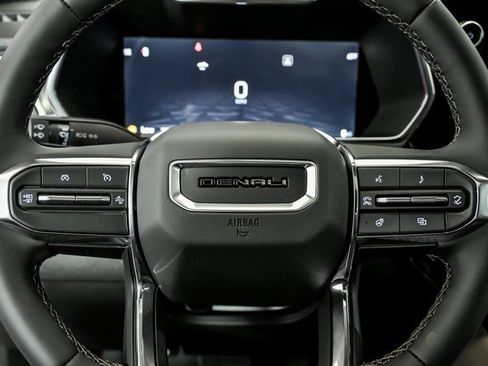 New 2026 GMC Canyon Denali image 12