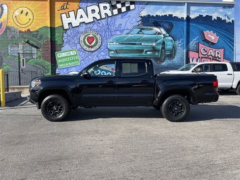 Certified 2021 Toyota Tacoma SR5 image 2