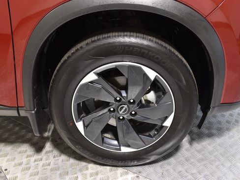 Used 2025 Nissan Rogue SV image 47