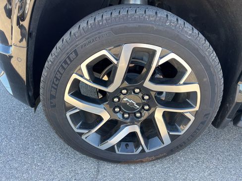 Used 2024 Chevrolet Silverado EV RST AWD/4WD image 16