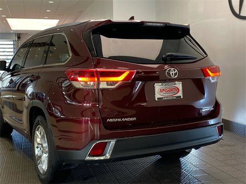 Used 2019 Toyota Highlander Limited image 5