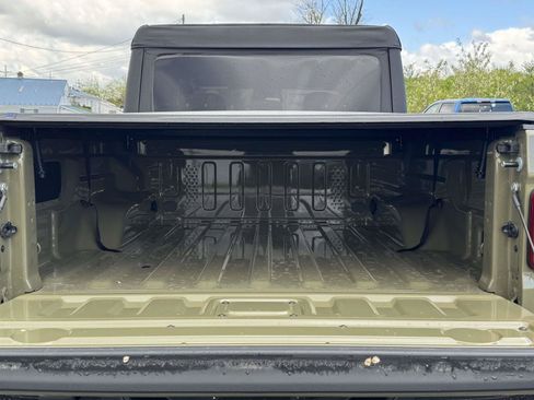 New 2026 Jeep Gladiator Willys AWD/4WD image 19