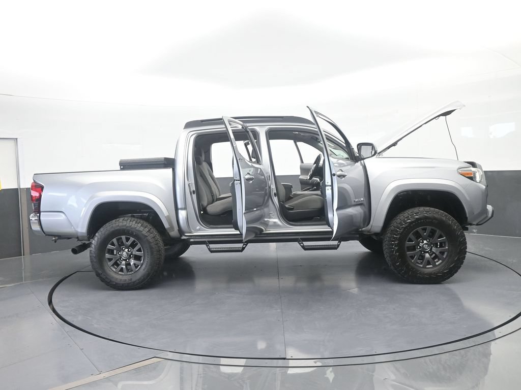 Used 2021 Toyota Tacoma SR5 w/ SR5 Appearance Package (SM) RWD image 72