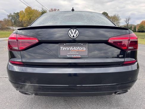 Used 2018 Volkswagen Passat 3.6 image 43