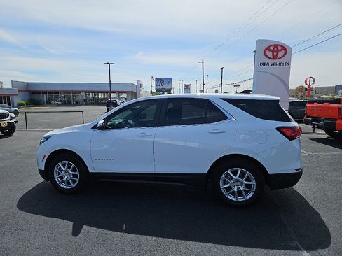 Used 2024 Chevrolet Equinox LT FWD image 2