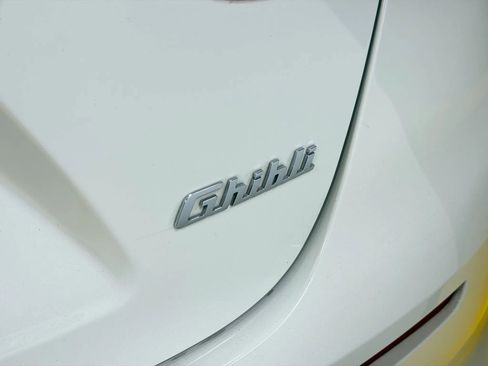 Used 2018 Maserati Ghibli S RWD image 13